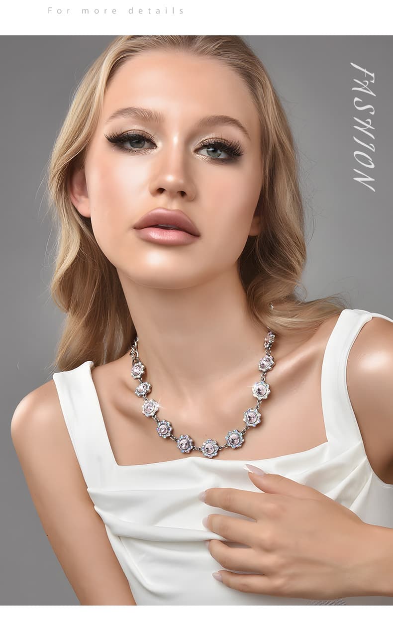 Camellia Bloom Necklace detail image 1